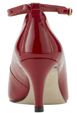 Sideline: Red Patent Leather es test345