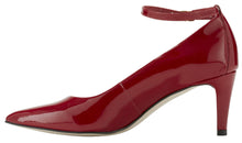 Sideline: Red Patent Leather es test345
