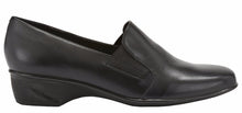 Teri: Black Leather