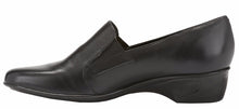 Teri: Black Leather