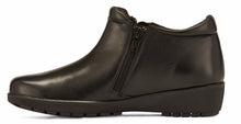 Zeno: Black Leather