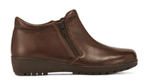 Zeno: Brown Leather