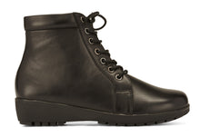 Ziggy: Black Leather