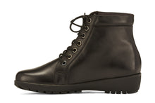 Ziggy: Black Leather