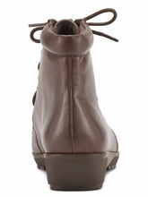Ziggy: Brown Leather